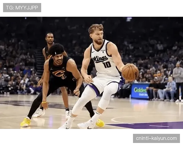 斯特鲁斯防守作用 锋线高度不足影响协防效果